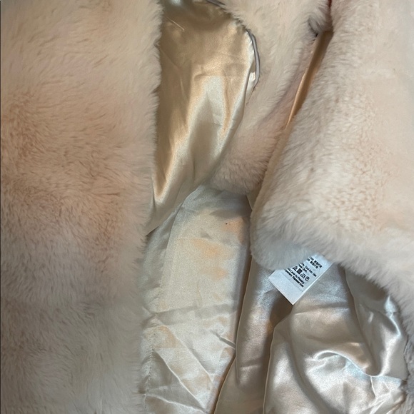 DKNY Plush Winter White Teddy Jacket Size XL PTP 26” EUC - Picture 11 of 13